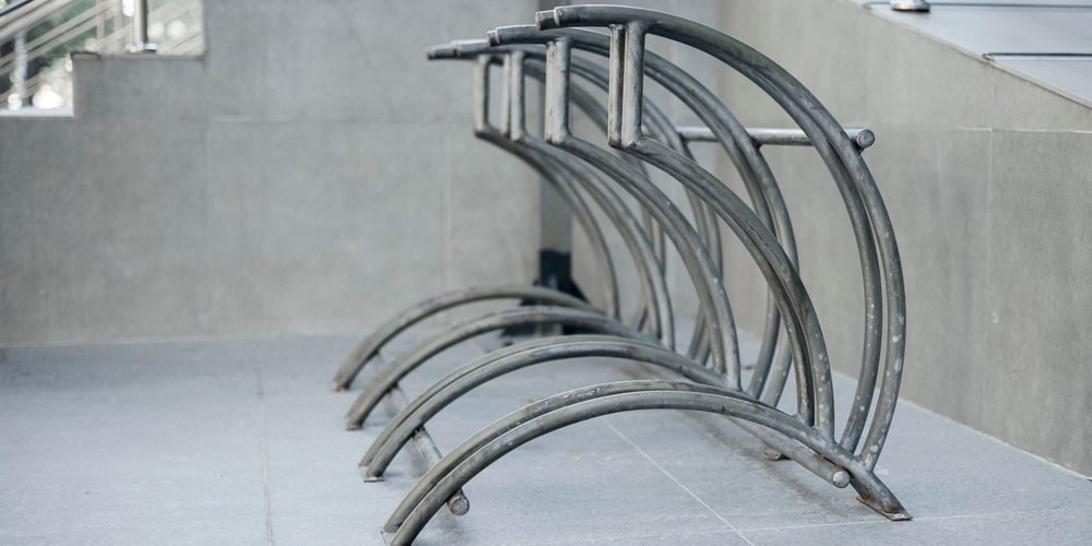 پارکینگ برای موتورسیکلت نصب پارکینگ موتور سیکلت ساخت پارکینگ برای موتور سیکلت انواع پارکینگ موتور سیکلت خرید پارکینگ برای موتور سیکلت فروش پارکینگ موتور سیکلت - شرکت ایده مجریان رستاک - مبمان شهری