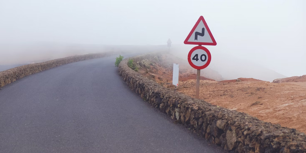 ساخت تابلو ترافیکی انواع تابلو ترافیکی خرید تابلو ترافیکی قیمت تابلو ترافیکی فروش تابلو ترافیکی - شرک مبلمان شهری ایده مجریان رستاک